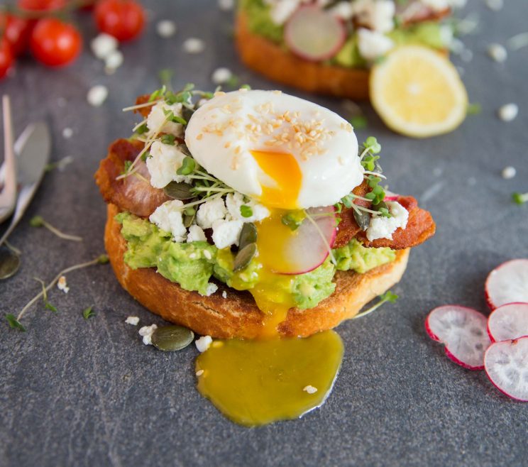 Cafe Style Smashed Avo