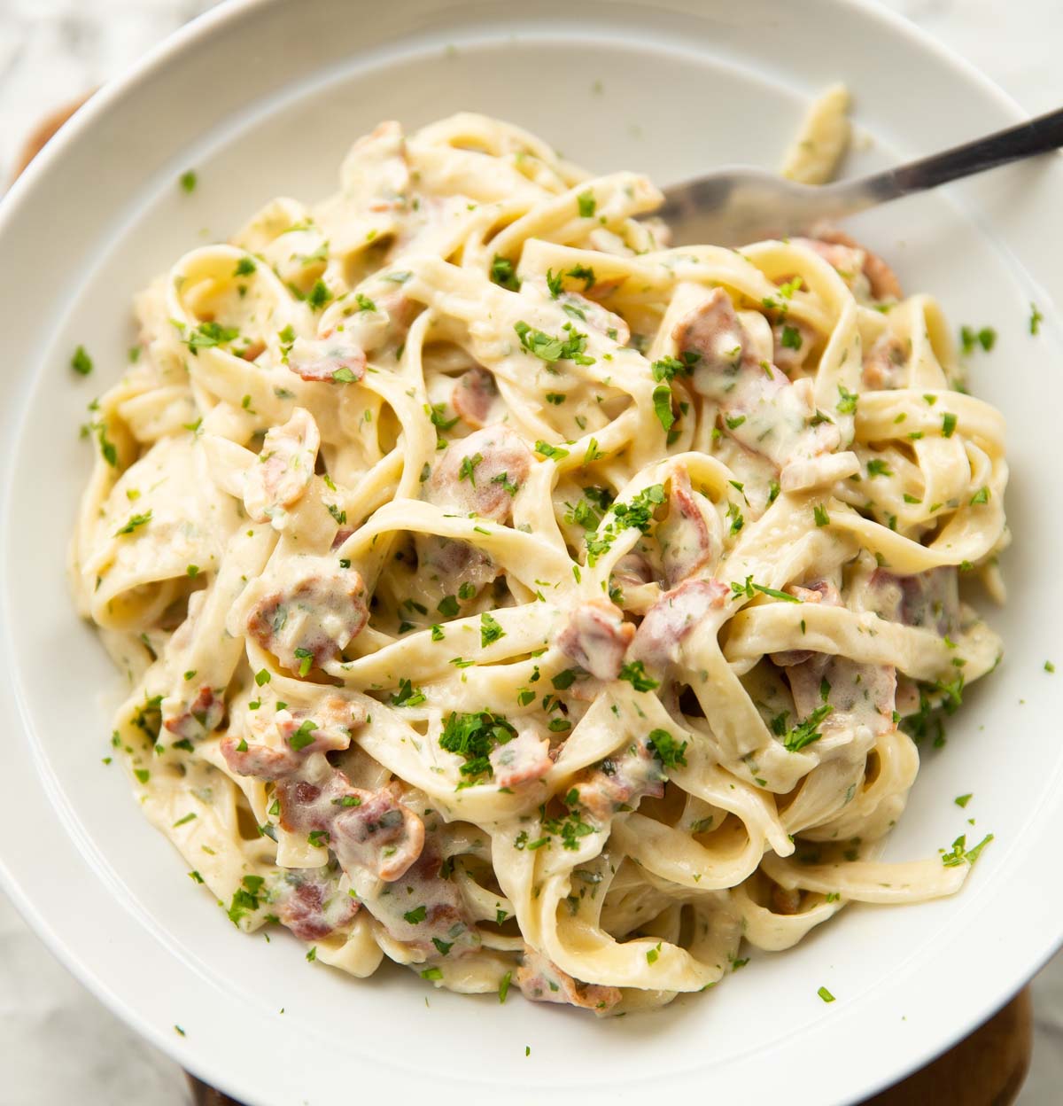 Creamy Bacon Pasta (easy & delicious!)